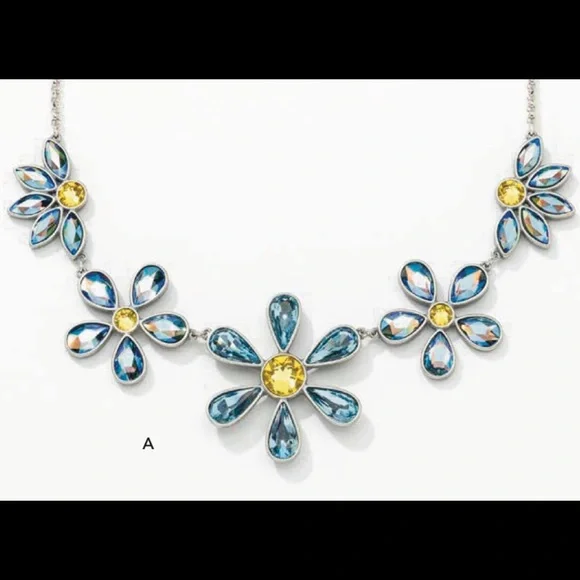 Touchstone Crystal by Swarovski Fresh as a Daisy necklace BNIB better in person! - Picture 3 of 9